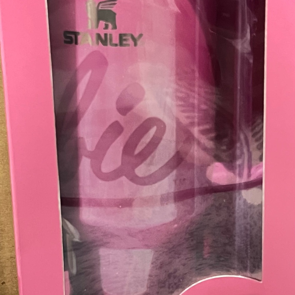 BARBIE STANLEY TUMBLER NEW IN BOX - Picture 4 of 6
